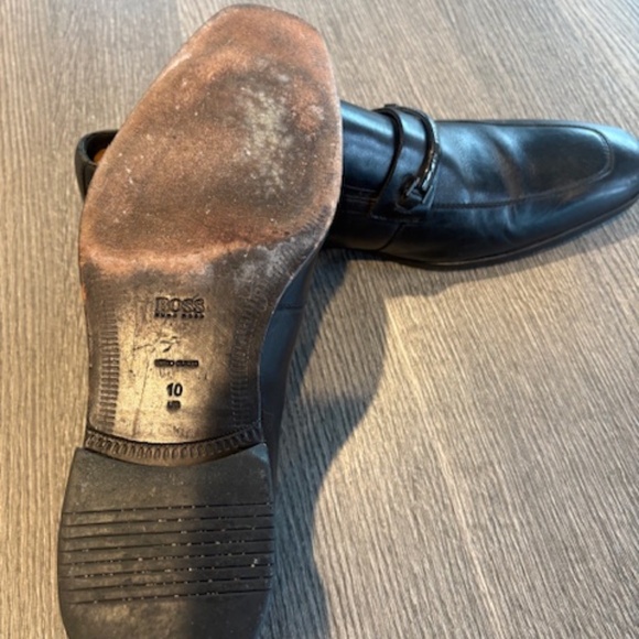 Men's Dress Shoe - 10M - Hugo Boss - $70 with free shoe trees - Picture 3 of 4